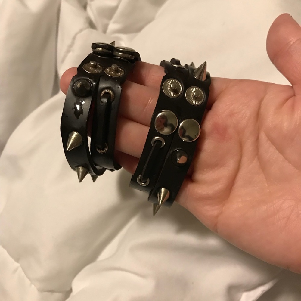 2 bracelets for man